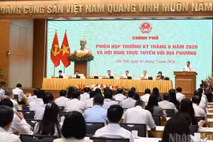 Prime Minister Le Minh Hung speaks at the Government's regular meeting for June and a nationwide teleconference with local authorities on July 4, 2026. (Photo: NDO)