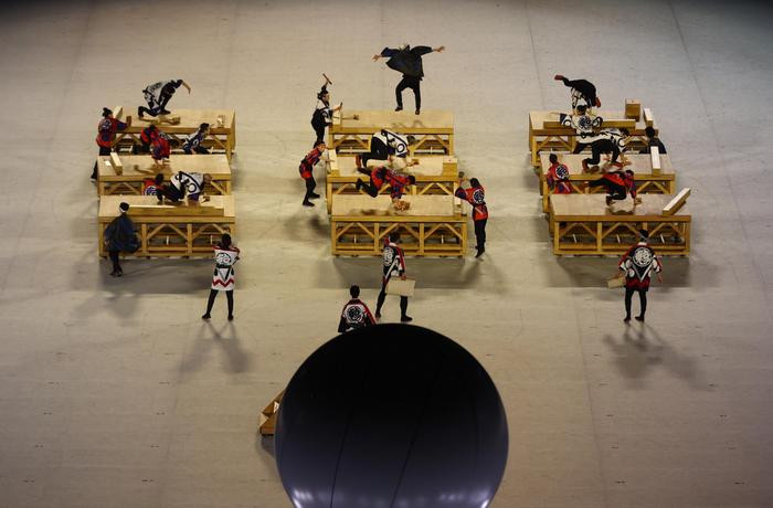 Tokyo Olympic Games 2020 opens with dazzling fireworks display ảnh 7