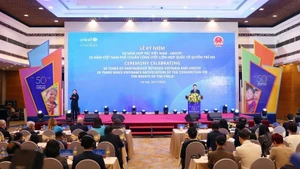 A view of the ceremony in Ha Noi on November 26. (Photo: VNA)