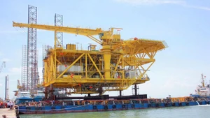 Viet Nam Oil and Gas Technical Services Joint Stock Corporation hands over products to customer Hoang Long JOC at the White Rhinoceros project.