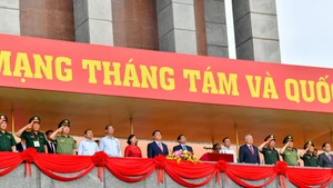 Prime Minister Pham Minh Chinh and other Party and State leaders attended the final state-level rehearsal for 80th National Day parade.