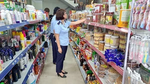 Illustrative image: Market management forces strengthen market control.