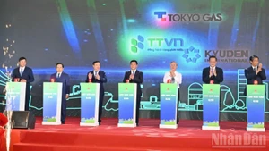 Delegates perform the project groundbreaking ceremony. (Photo: NDO)