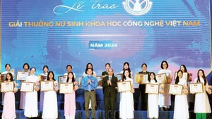 The annual Science and Technology Award for Female Students, organised by the Central Youth Union in collaboration with the Ministry of Science and Technology, aims to honour young women passionate about scientific research.