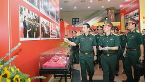 General Phan Van Giang, Politburo Member, Deputy Secretary of the Central Military Commission and Minister of National Defence, directly inspects the areas preparing for the Congress.
