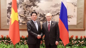 Vietnamese State President Luong Cuong (left) meets with Russian President Vladimir Putin in Beijing on September 3, 2025. (Photo: VNA)