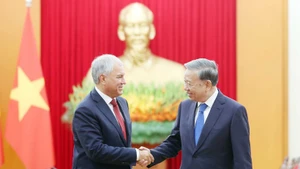 Party General Secretary To Lam and Chairman of the Russian Federal Assembly’s State Duma Vyacheslav Volodin at their meeting in Hanoi on September 29 (Photo: VNA)