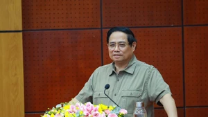 PM Pham Minh Chinh speaks at the working session (Photo: VNA)