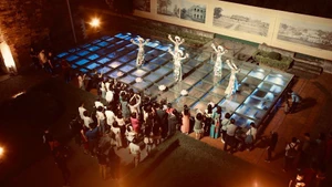 Tourists experience the “Decoding Thang Long Imperial Citadel” night tour. (Photo: Thang Long Ha Noi Heritage Conservation Centre)