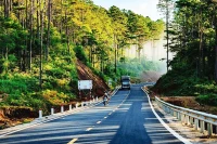 Mang Den is a small town in Kon Plong District, Kon Tum Province.