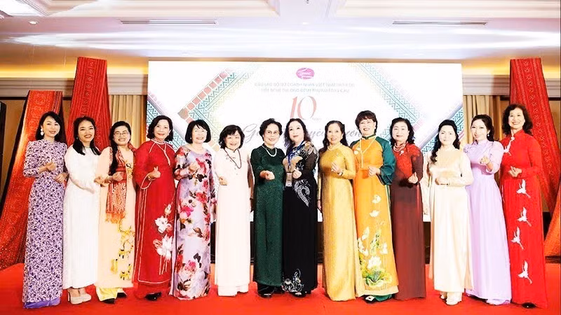 Vietnamese women are increasingly affirming their important role in the economy.