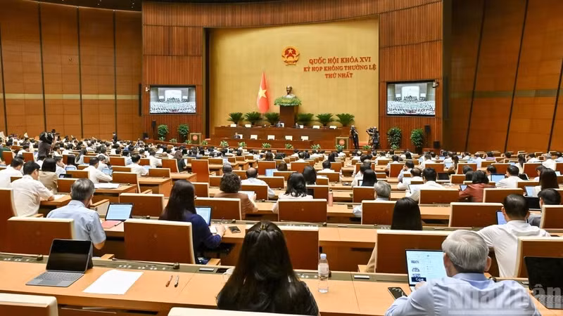 A plenary sitting of the 16th NA's first extraordinary session (Photo: nhandan.vn)