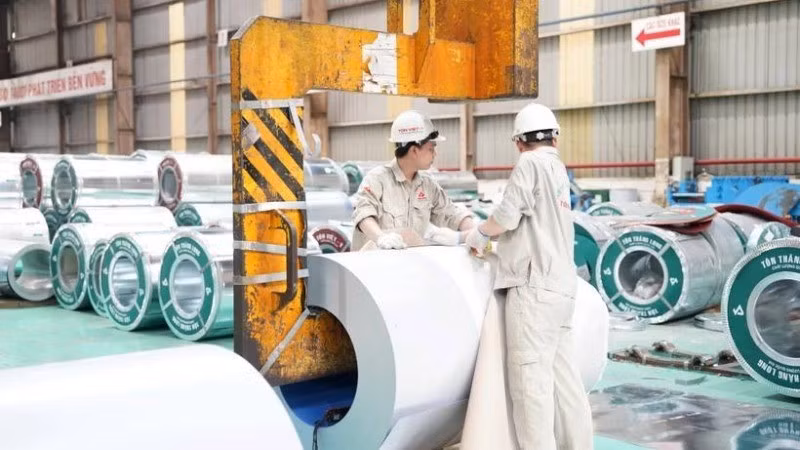 Domestic steel production. (Photo: VNA)