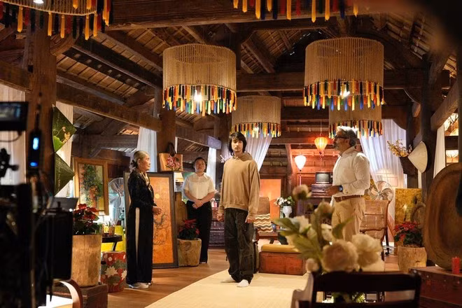 Vietnamese and Indian actors in a scene (Photo: nhandan.vn)