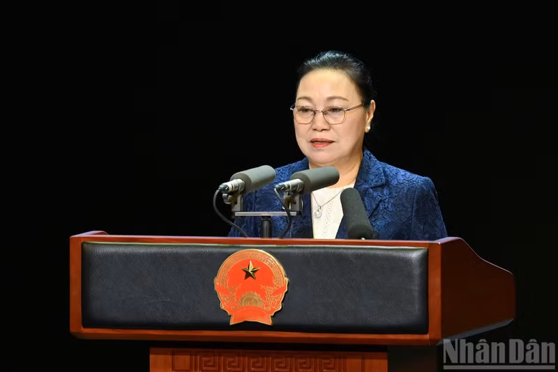 Ambassador Extraordinary and Plenipotentiary of the Lao People’s Democratic Republic to Viet Nam at the event.