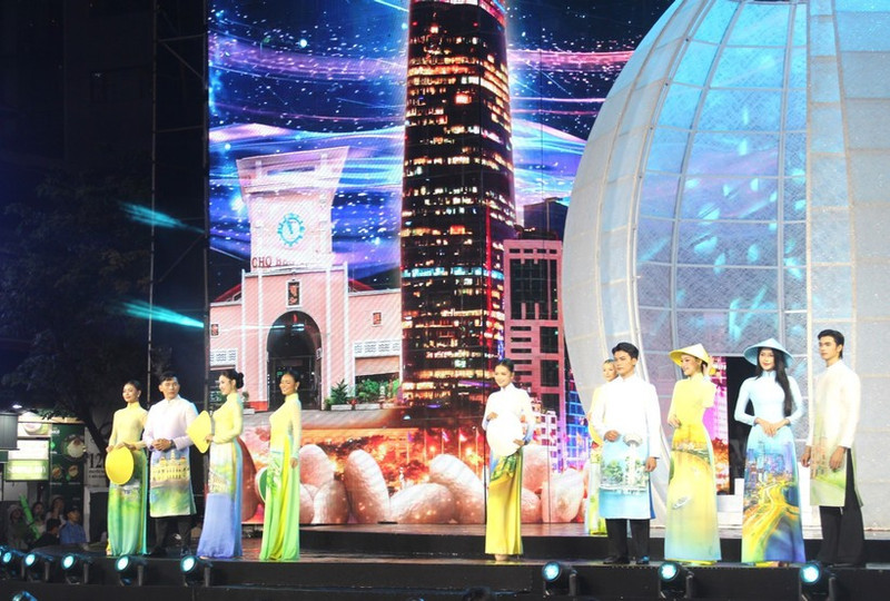 A performance at the opening ceremony of the 12th Ho Chi Minh City Ao Dai Festival on March 6. (Photo: VNA)
