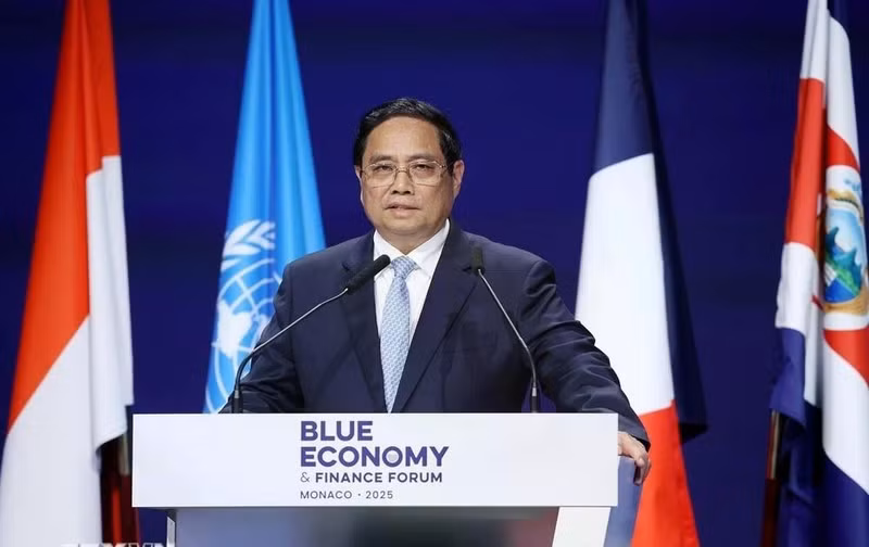 Prime Minister Pham Minh Chinh delivers a speech at the Blue Economy and Finance Forum hosted by the Principality of Monaco as part of the 3rd United Nations Ocean Conference (UNOC 3). (Photo: VNA)