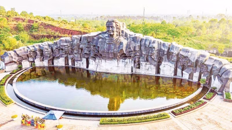 Monument to Heroic Vietnamese Mothers (in Quang Phu Ward, Da Nang City). (Photo: VNA)