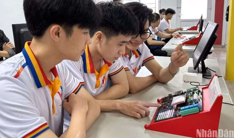 The 2018 General Education Curriculum encourages students to pursue science, technology, engineering and mathematics (STEM). (Illustrative photo)