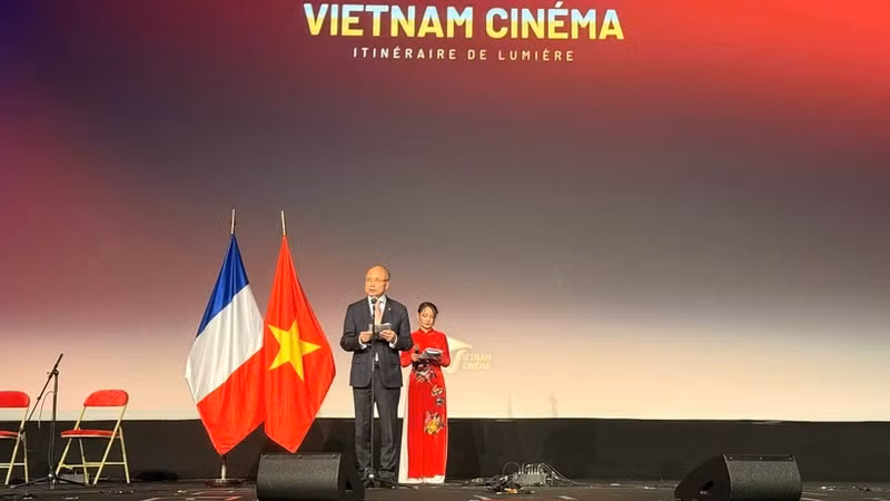 Vietnamese Ambassador to France Dinh Toan Thang speaks at the opening of the Viet Nam Film Week – The Journey of Light in Paris on December 5. (Photo: VNA)