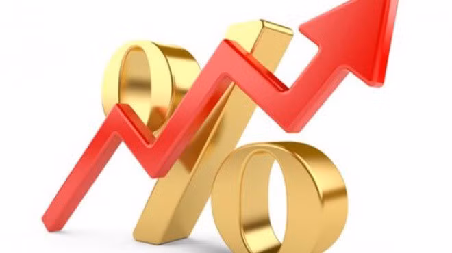 Removing the credit cap, if not accompanied by robust supervisory mechanisms, could increase the risk of debt rollover. (Photo: vietnamnet.vn)