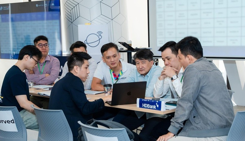 A startup presents innovative solutions to address real-world business challenges.