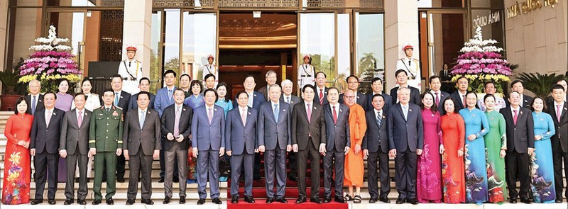 Party and State leaders and delegates at the 10th session of the 15th National Assembly. (Photo: DUY LINH)