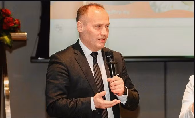 Dariusz Goszczynski, a representative of the European poultry sector and President of the National Poultry Council under the Polish Chamber of Commerce speaks at the event. (Photo: KRD-IG)