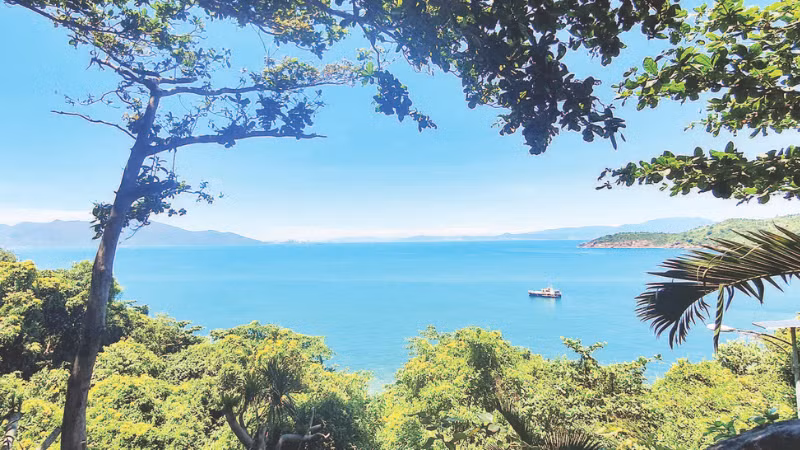 The untouched beauty of Son Cha Island. (Photo: nhandan.vn)