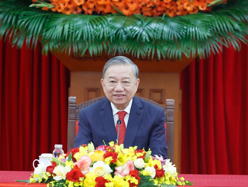 General Secretary of the CPV Central Committee To Lam at the phone talks with General Secretary of the CPC Central Committee and President of China Xi Jinping on January 26 (Photo: VNA)