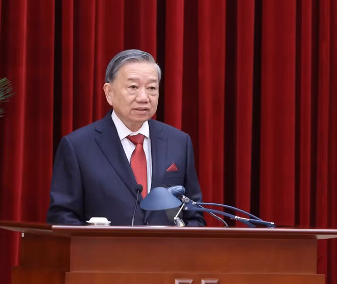 Party General Secretary To Lam delivers an opening speech (Photo: VNA)