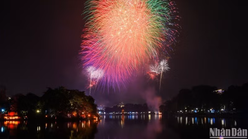 Ha Noi will organise firework displays at five locations on the evening of September 2, 2025. (Photo: nhandan.vn)
