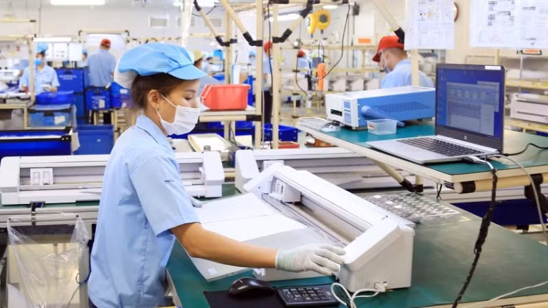 Production of electronic components at Rhythm Precision Viet Nam Co., Ltd. in Noi Bai Industrial Park, Ha Noi. (Photo: NGUYEN QUANG)