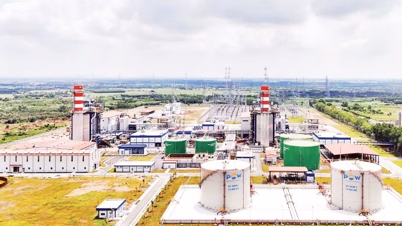 Dung Quat Oil Refinery consistently operates at high capacity to ensure the production and supply of petroleum products to the market.