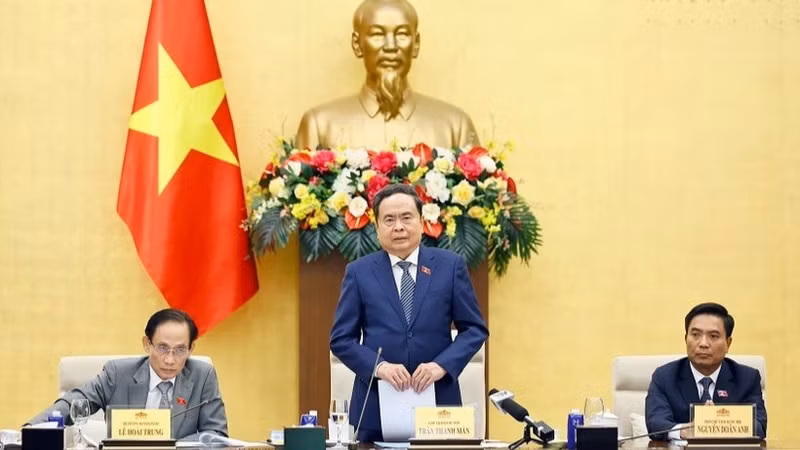National Assembly Chairman Tran Thanh Man speaks at the meeting with leaders of the Ministry of Foreign Affairs, Vietnamese ambassadors and heads of representative missions abroad. (Photo: VNA)