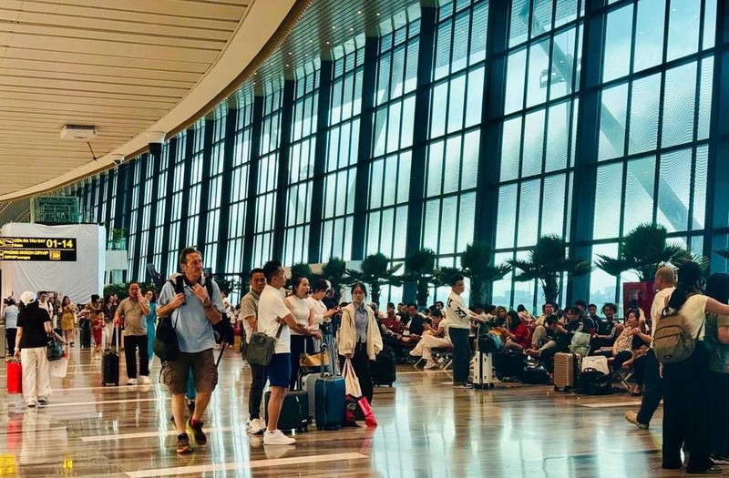 During the two peak days ahead of Tet, the 26th and 27th days of the last lunar month, which fall on February 13 and 14, Tan Son Nhat International Airport is projected to operate up to 1,017 flights per day (Photo: Tan Son Nhat International Airport)