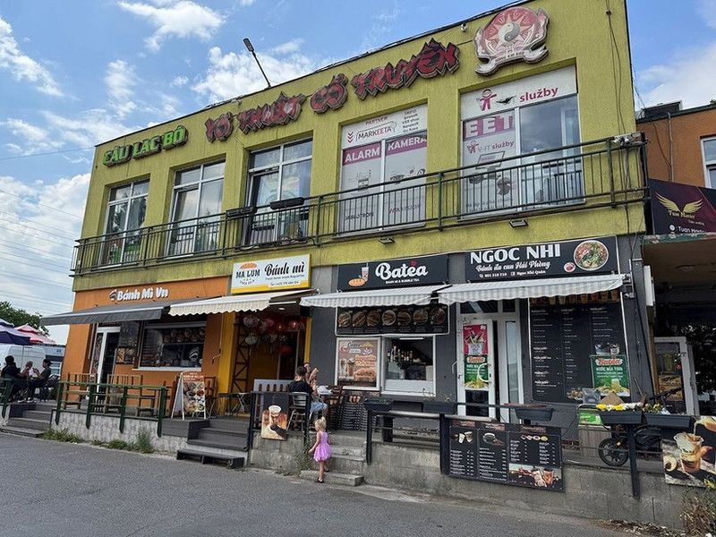 The Sapa Market is a remarkable “Vietnamese corner” in the middle of Europe. (Photo: nhandan.vn)