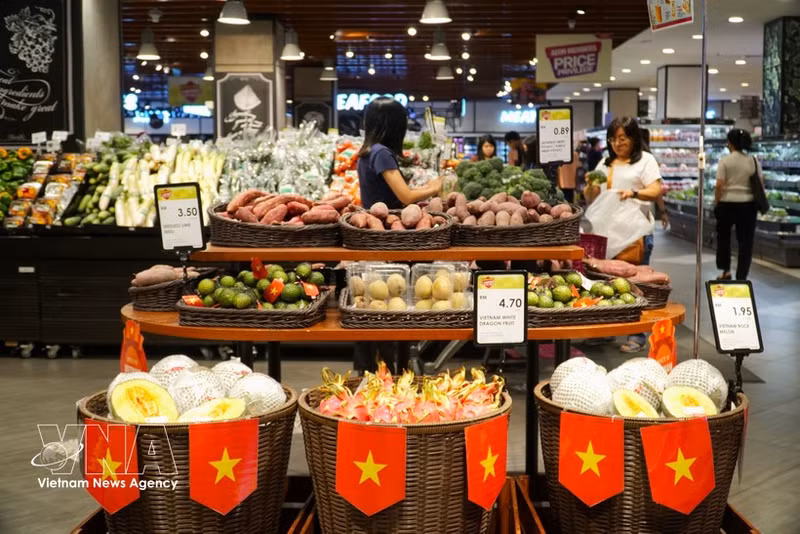 Vietnamese products are on sale at AEON supermarket in Malaysia. (Photo: VNA)