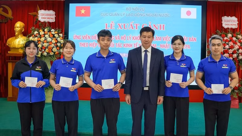 Departure ceremony for nursing and caregiving candidates travelling to Japan under the EPA programme – 12th cohort, June 2025. (Photo: Dolab)