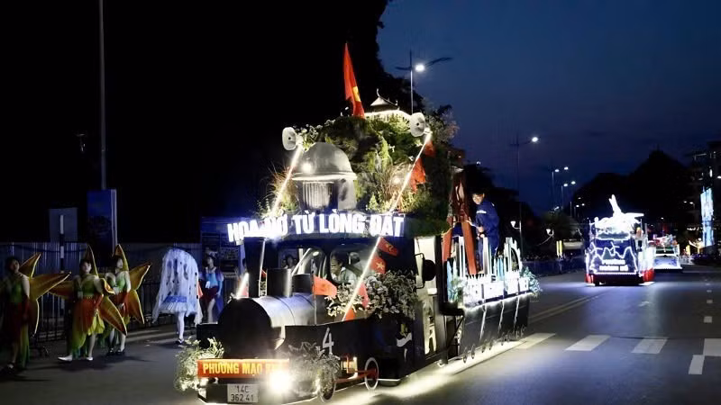 A parade of dozens of brightly coloured floats.