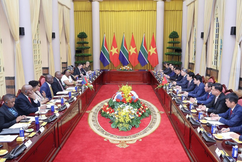 At the talks in Ha Noi on October 23 between Viet Nam's State President Luong Cuong and South African President Matamela Cyril Ramaphosa. (Photo: VNA)