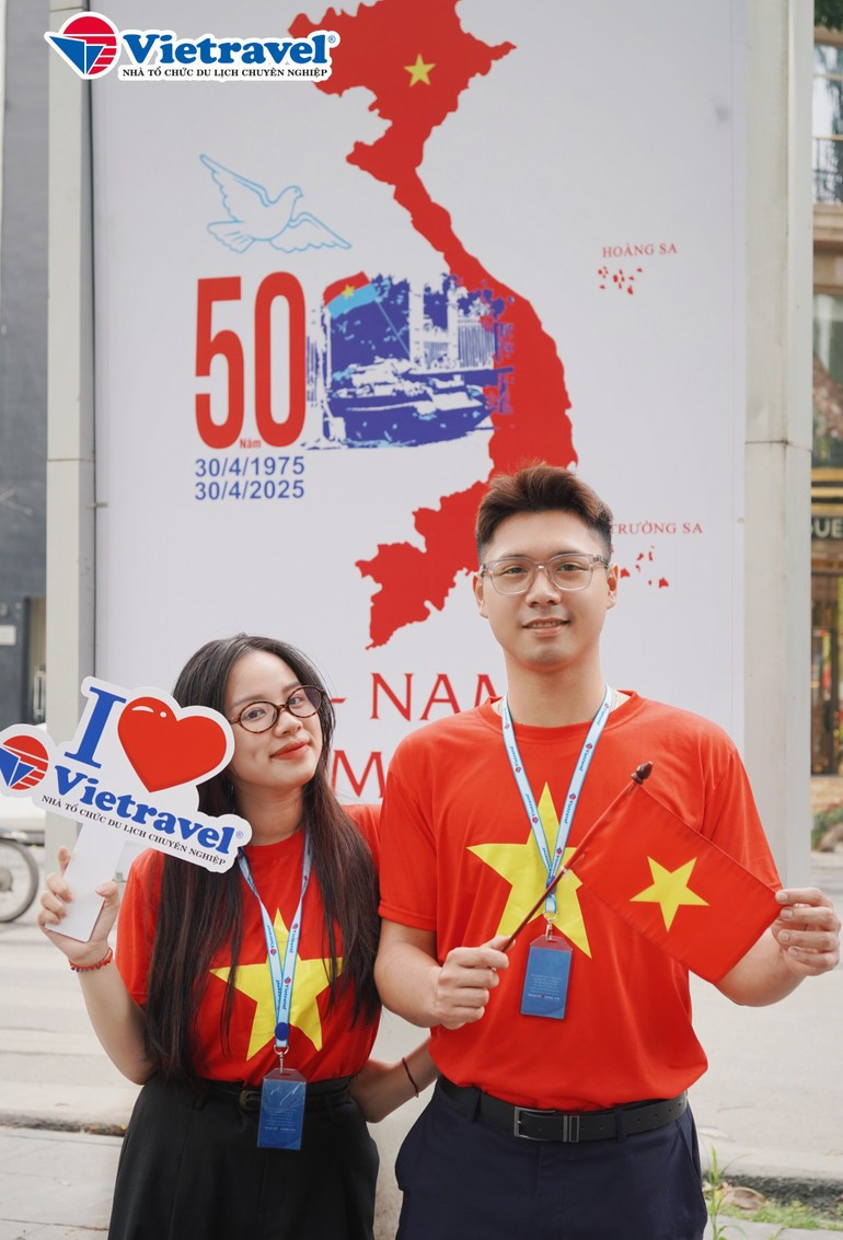 The programme invites young people nationwide to share their most genuine feelings through pen and paper. (Photo: nhandan.vn)
