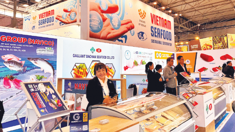 Vietnamese seafood products showcased at Seafood Expo Global in Spain. (Photo: THANH MAI)
