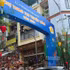 The Hoan Kiem Ward People’s Committee has erected an eye-catching gateway to welcome residents coming to shop, sightsee, and enjoy themselves on Hang Ma Street. (Photo: HA NHUNG)