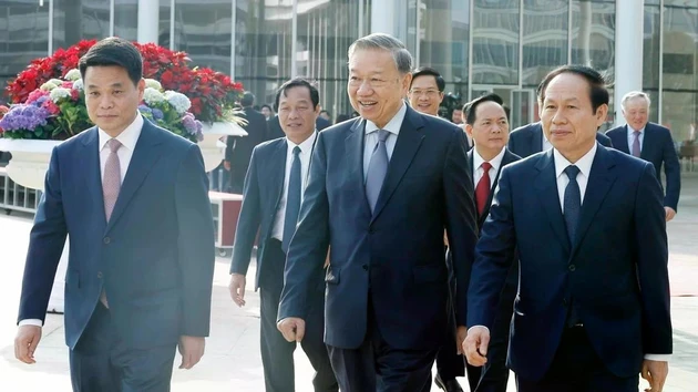 Party General Secretary To Lam attends the working session with the Executive Committee of the Hai Phong Municipal Party Committee. (Photo: VNA)