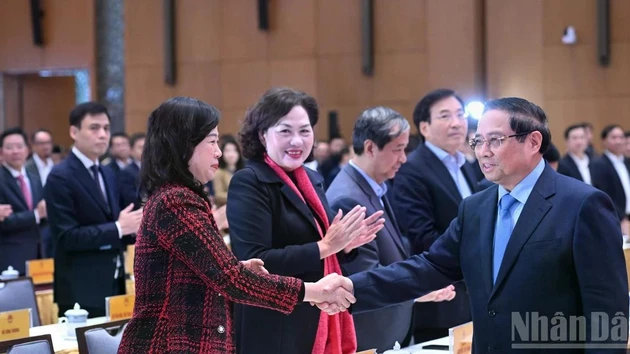 Prime Minister Pham Minh Chinh, who is also Chairman of the Central Council for Emulation and Commendation,