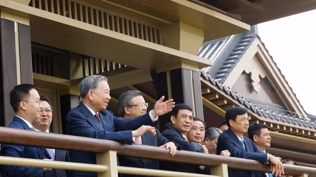 General Secretary and President To Lam visits the construction site of the start-up zone of Xiong’an New Area in Hebei Province. (Photo: VNA)