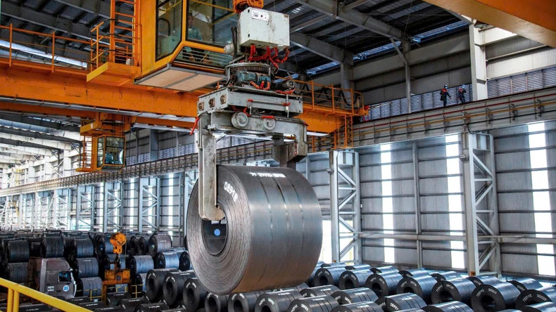 Steel production at the Hoa Phat Dung Quat 1 Iron and Steel Complex (Quang Ngai). Steel production at the Hoa Phat Dung Quat 1 Iron and Steel Complex (Quang Ngai).