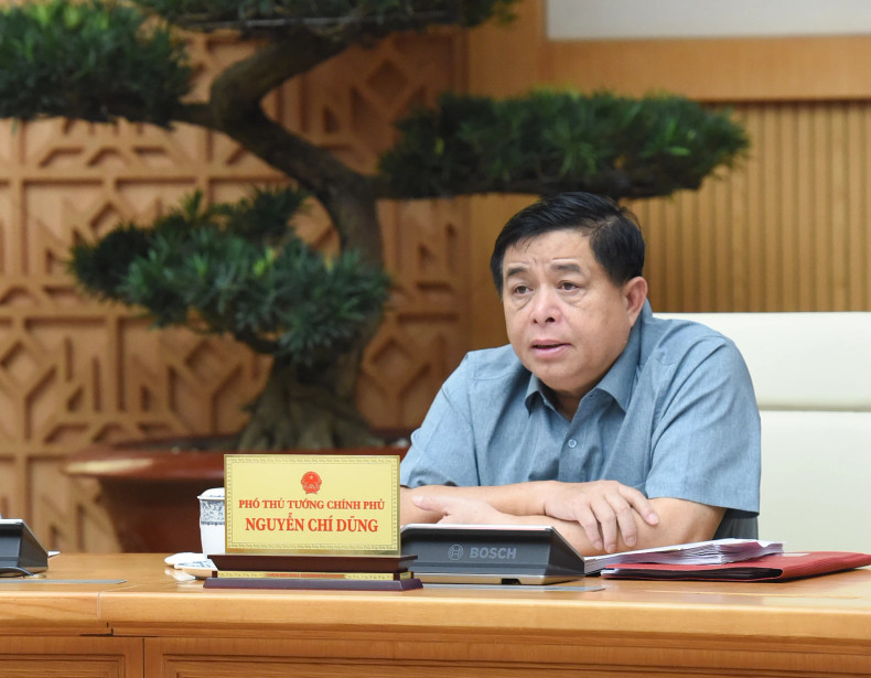Deputy Prime Minister Nguyen Chi Dung speaks at the meeting. Deputy Prime Minister Nguyen Chi Dung speaks at the meeting.