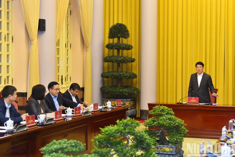 [In Pictures] State President works with Ministry of Foreign Affairs ảnh 5